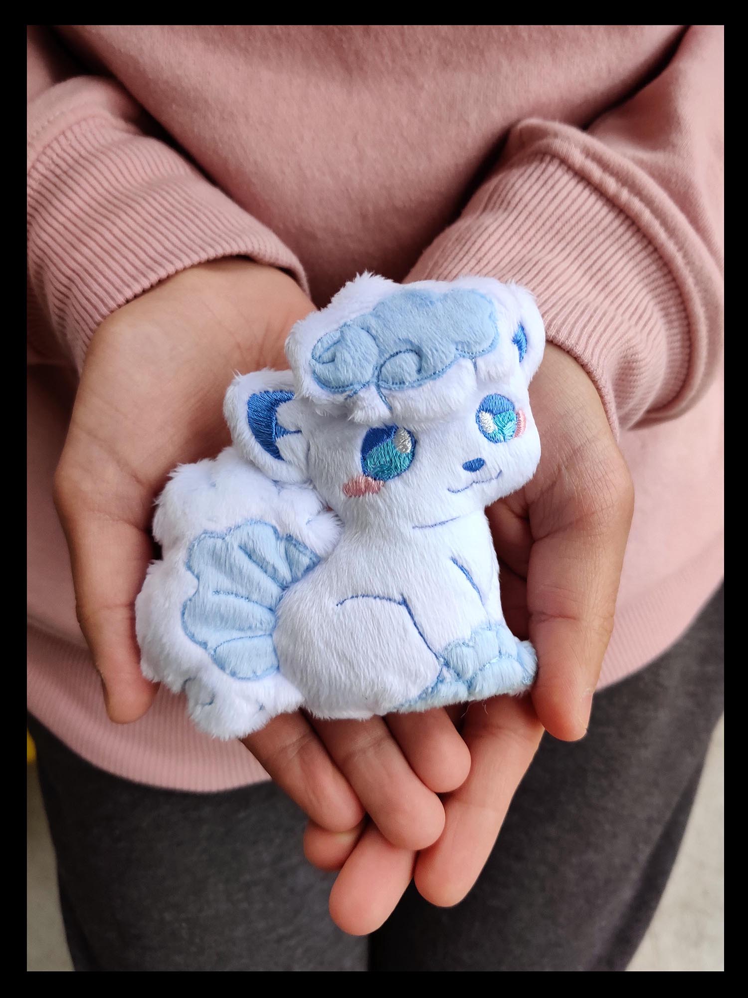 RARE online Rokon’s crystal season plush keychain charm alola alolan vulpix